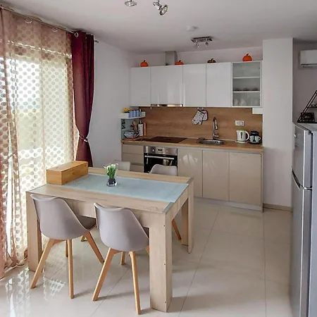 Amazing In With Wifi Apartment Veprinac