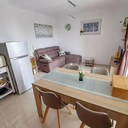 Amazing In With Wifi *